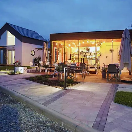 Baltic Park - Wypoczynkowy W Harmonii Z Natura - Parter Z Tarasem Piekny Widok Na Park - Basen- Atrakcje Dla Dzieci Mini Zoo I Alpakami Apartahotel 4*