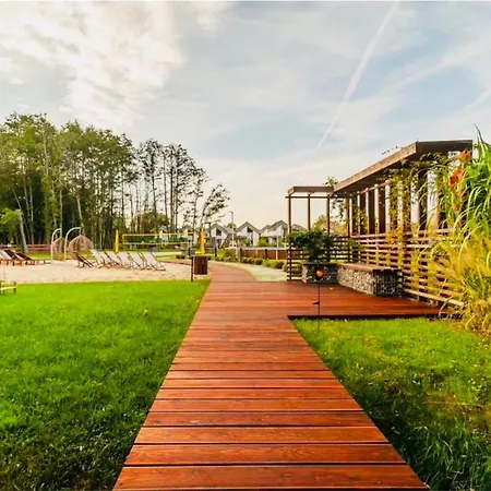Apartahotel Baltic Park - Wypoczynkowy W Harmonii Z Natura - Parter Z Tarasem Piekny Widok Na Park - Basen- Atrakcje Dla Dzieci Mini Zoo I Alpakami Niechorze