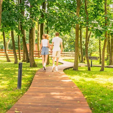 Apartahotel Baltic Park - Wypoczynkowy W Harmonii Z Natura - Parter Z Tarasem Piekny Widok Na Park - Basen- Atrakcje Dla Dzieci Mini Zoo I Alpakami 4*